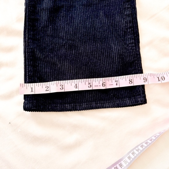 Levi’s 315 Shaping Bootcut Black Corduroy Pants Size 29 - Picture 6 of 6